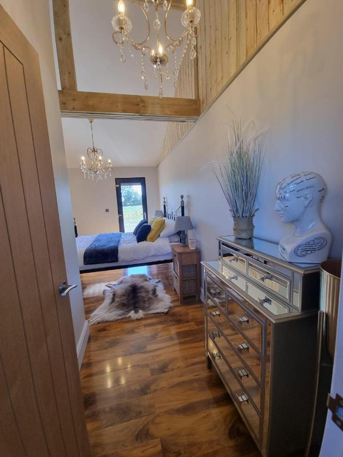 Immaculate 4-bed Private Luxury Near * York