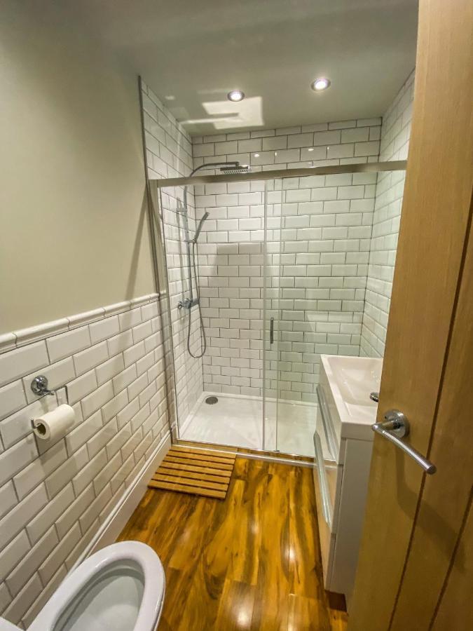Immaculate 4-bed Private Luxury Near